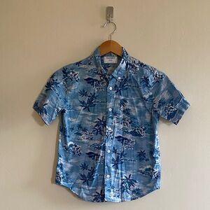 Old Navy Men's Blue and White Tropical Shirt